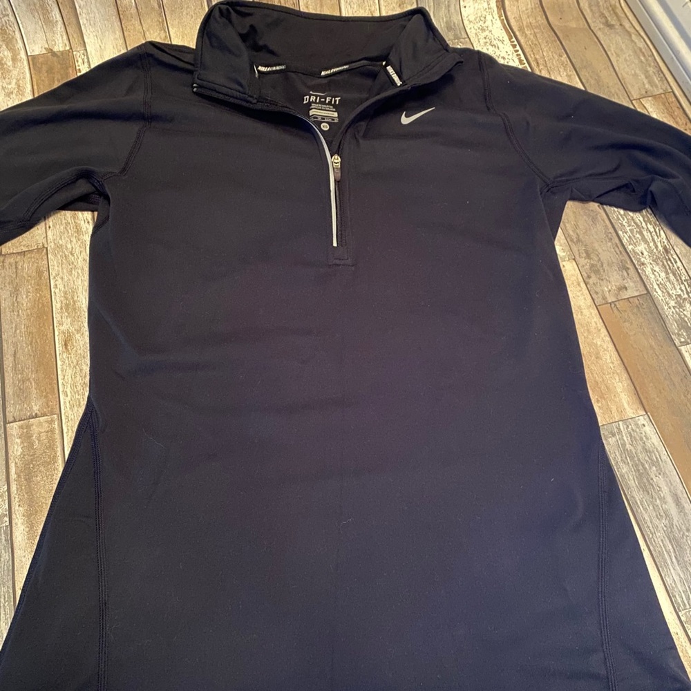 Nike element women’s half zip up